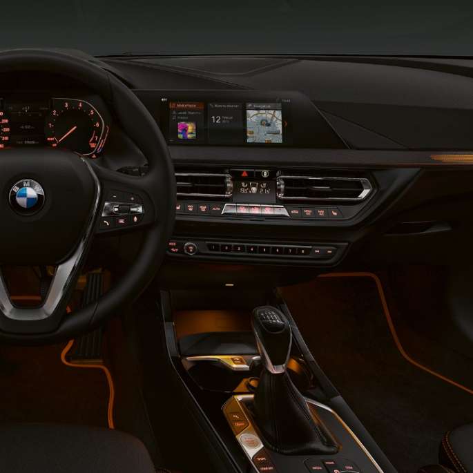 Отделка салона 'Illuminated Berlin'. BMW 1 серии модель Sport Line, отделка салона 'Illuminated Berlin'.