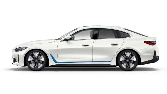 BMW i4 eDrive40 G26 2021 в цвете Mineral White вид сбоку BMW i4 eDrive40 G26 2021 в цвете Mineral White вид сбоку