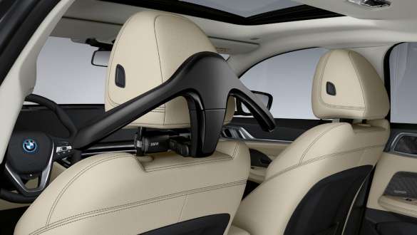 Плечики для верхней одежды для системы BMW Travel & Comfort на BMW i4 eDrive40 G26 2021 Плечики для верхней одежды для системы BMW Travel & Comfort на BMW i4 eDrive40 G26 2021