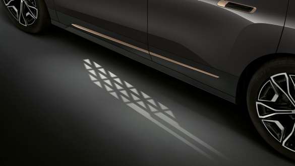 BMW iX M60 i20 2022 электрический SUV электрический автомобиль, Функция приветствия Great Entrance Moments, BMW iX M60 с открытыми дверями