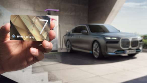 Зарядка в пути, BMW i7 M70 xDrive G70 BMW i7 M70 xDrive G70, зарядка в пути