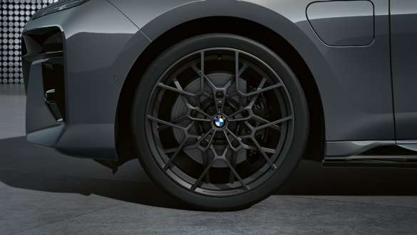 22" M Performance кованые диски Cross-spoke 912 M Frozen Gunmetal Grey, комплект летних колес в сборе, BMW i7 M70 xDrive G70 BMW i7 M70 xDrive G70, 22" M Performance кованые диски Cross-spoke 912 M Frozen Gunmetal Grey, комплект летних колес в сборе