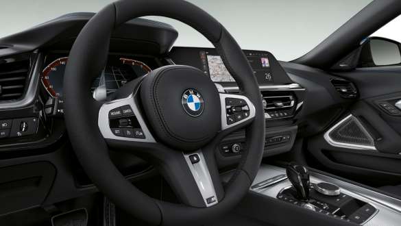 Рулевое колесо автомобиля BMW Z4 M40i Roadster G29 Адаптивное спортивное рулевое управление автомобиля BMW Z4 M40i Roadster G29 2019, рулевое колесо