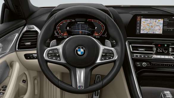 Кожаный руль М. Кабина BMW M850i xDrive Кабриолет с кожаным рулем M.