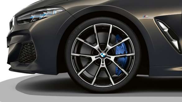 Спортивный тормоз М. BMW M850i xDrive Кабриолет со спортивным тормозом M.