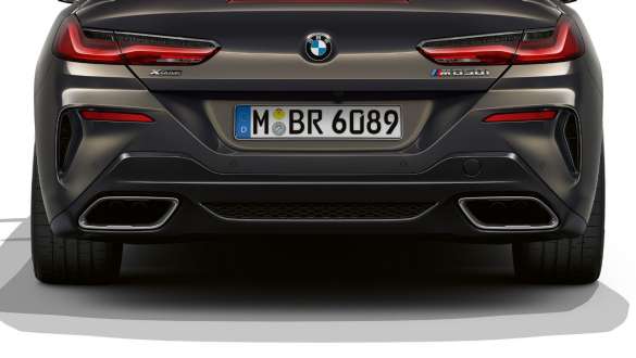 Спортивная выхлопная система М. BMW M850i xDrive Кабриолет с выхлопной системой M Sport.
