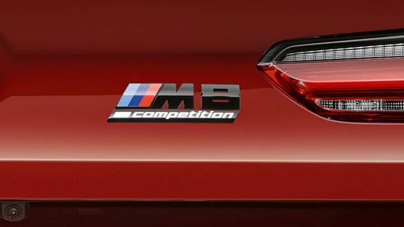 Обозначение M8 Competition. Обозначение M8 Competition на BMW M8 Competition Кабриолет.
