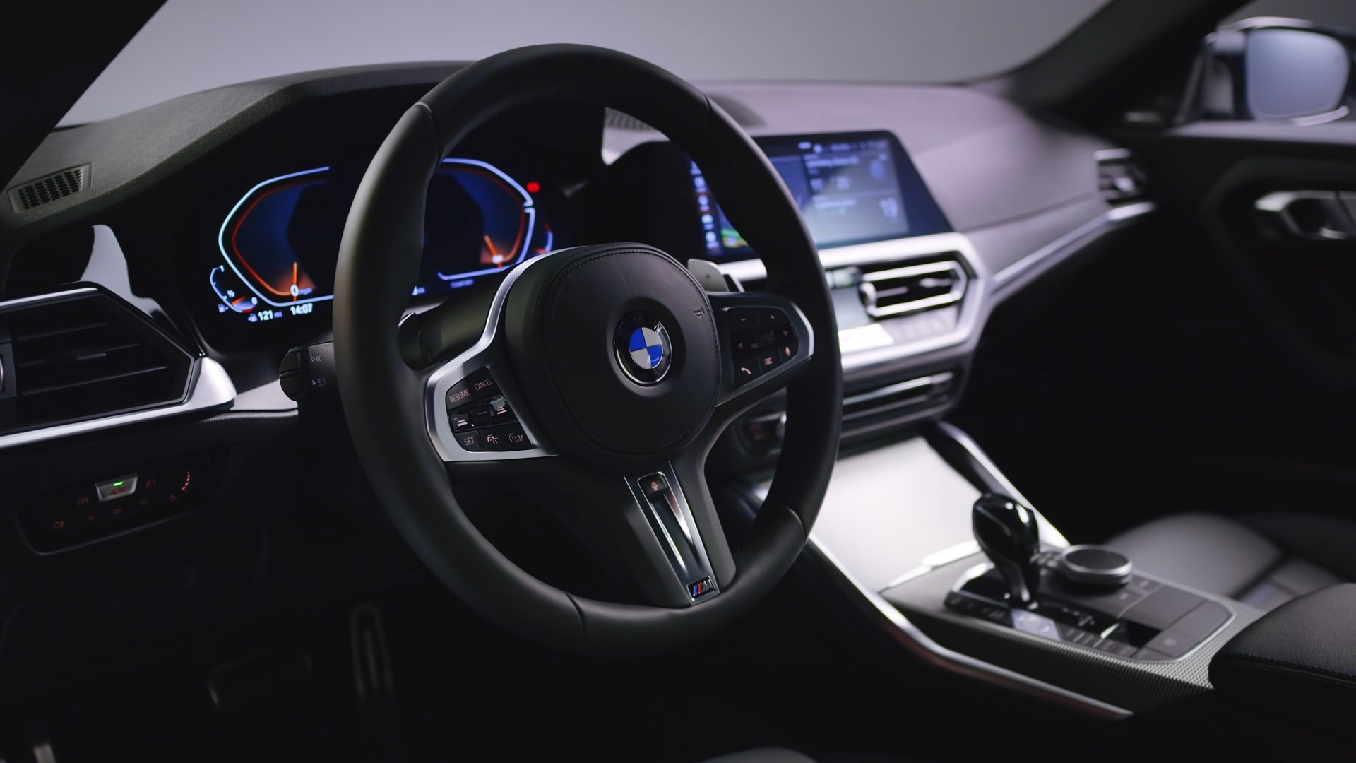 Особенности дизайна интерьера BMW 2 серии Coupe. Особенности дизайна интерьера BMW 2 серии Coupe.