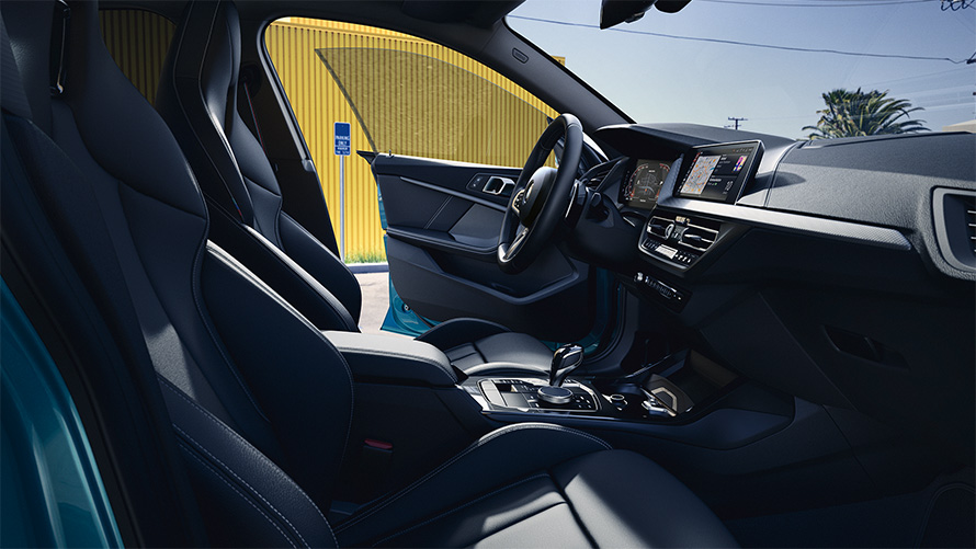 BMW 2 серии Gran Coupe F44, BMW Live Cockpit Professional, салон