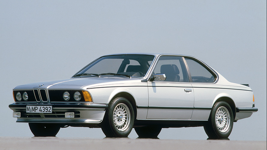 BMW 635CSi (E24), вид сбоку с поворотом в три четверти BMW 635CSi (E24), вид сбоку с поворотом в три четверти