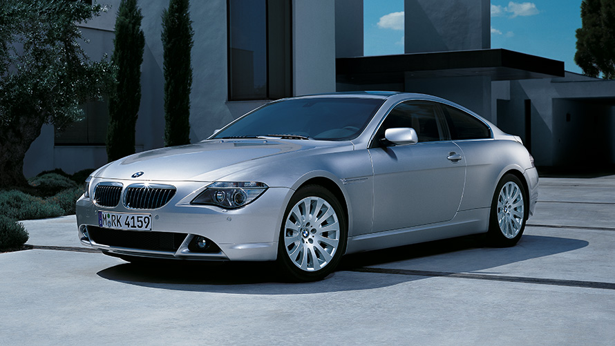 BMW 6 серии Coupé (E63), вид сбоку с поворотом в три четверти BMW 6 серии Coupé (E63), вид сбоку с поворотом в три четверти