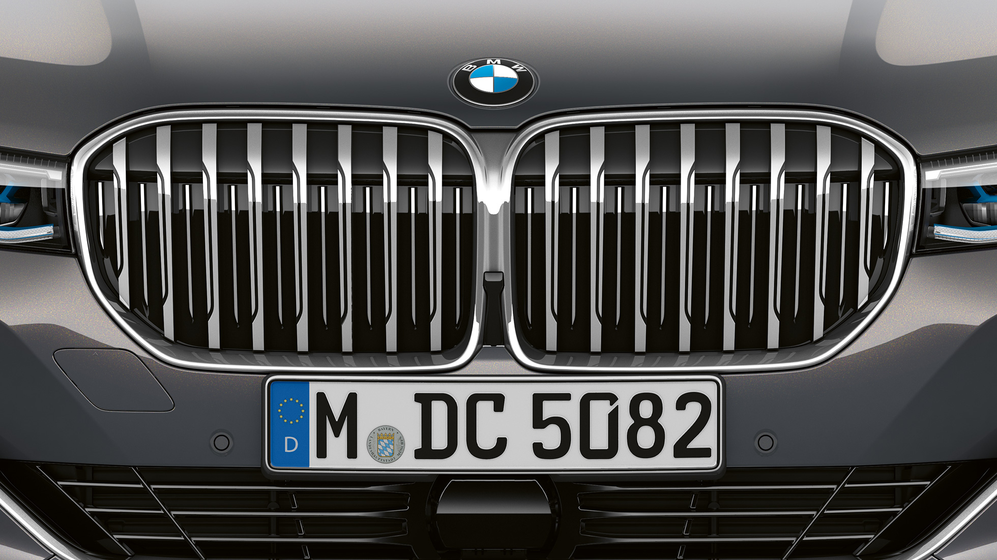 BMW 7 серии Седан с дизайном Pure Excellence: рычаг селектора BMW 7 серии Седан с дизайном Pure Excellence: крупный план решетки радиатора BMW