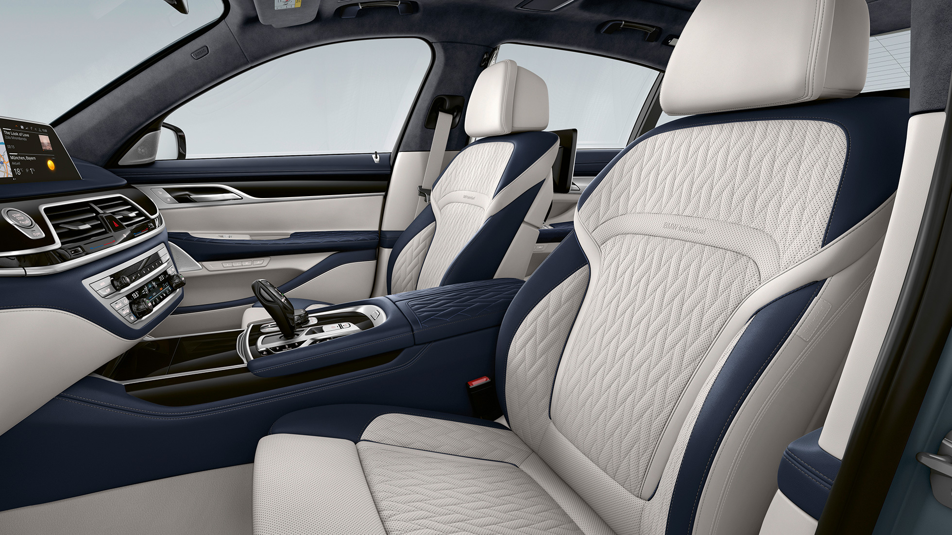 BMW 7 серии с пакетом M Sport: кожаная обивка BMW 7 серии Седан с пакетом M Sport: обивка кожей Dakota черного цвета