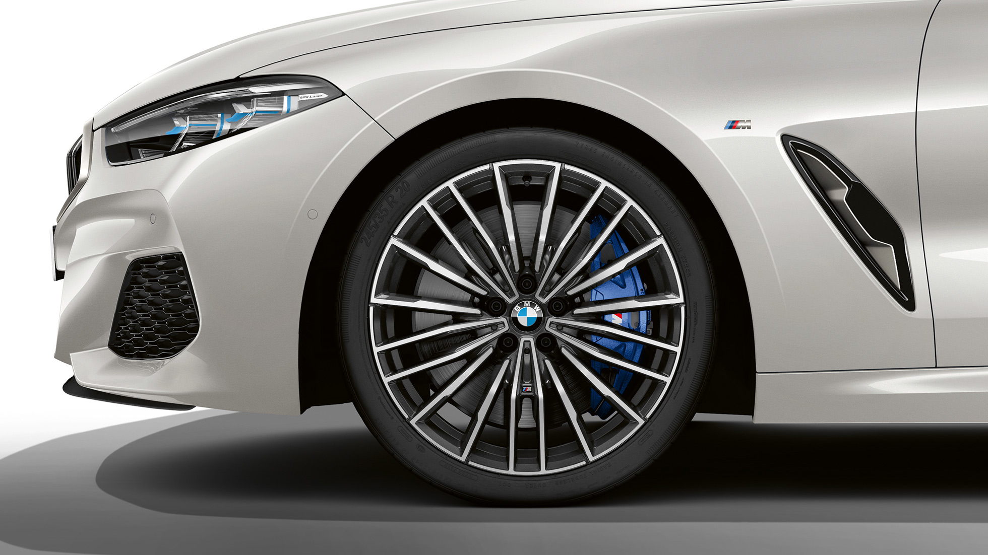 BMW M850i xDrive, 20-дюймовые легкосплавные диски Multi-spoke 729 M. BMW M850i xDrive, 20-дюймовые легкосплавные диски Multi-spoke 729 M.