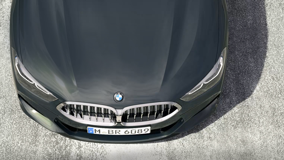 BMW M850i xDrive, вид спереди с высоты птичьего полета, 8-цилиндровый бензиновый двигатель BMW TwinPower Turbo. BMW M850i xDrive, вид спереди с высоты птичьего полета, 8-цилиндровый бензиновый двигатель BMW TwinPower Turbo.