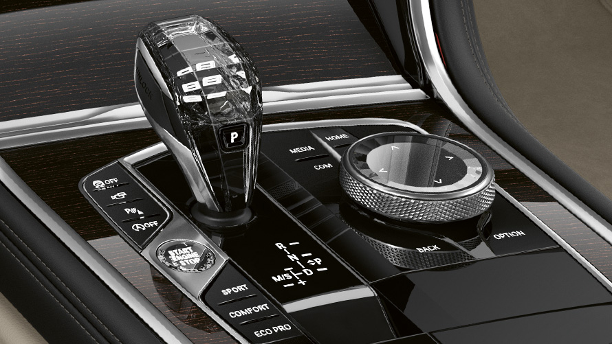 BMW 8 серии Gran Coupé, Impulsive Heat кабина