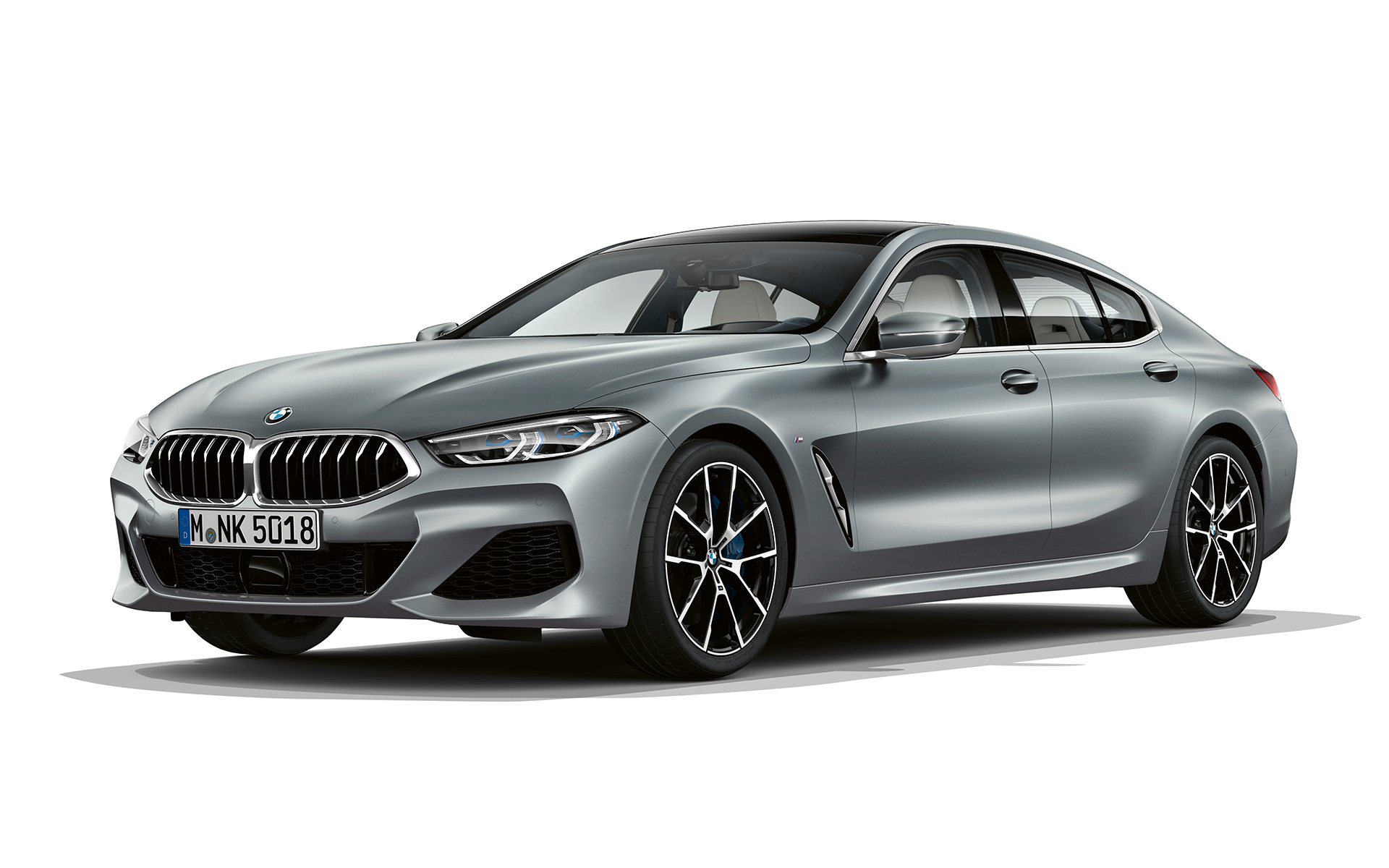 Frozen Temptation вид спереди с поворотом в три четверти BMW 8 серии Gran Coupé, Frozen Temptation вид спереди с поворотом в три четверти