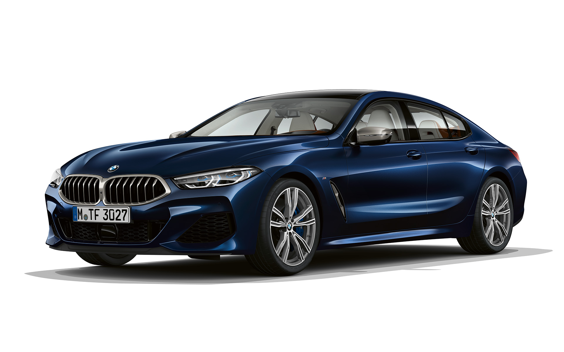 Individual Sophistication вид спереди с поворотом в три четверти BMW 8 серии Gran Coupé, Individual Sophistication вид спереди с поворотом в три четверти
