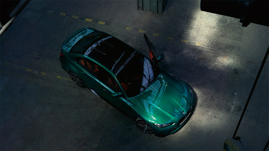 BMW M3 G80 2020, "M Зеленый Остров Мэн металлик", карбоновая крыша, вид сверху