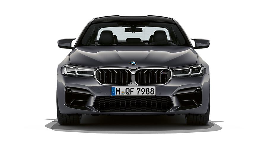 BMW M5 F90 LCI Facelift 2020 Brands Hatch Grey металлика, вид спереди.