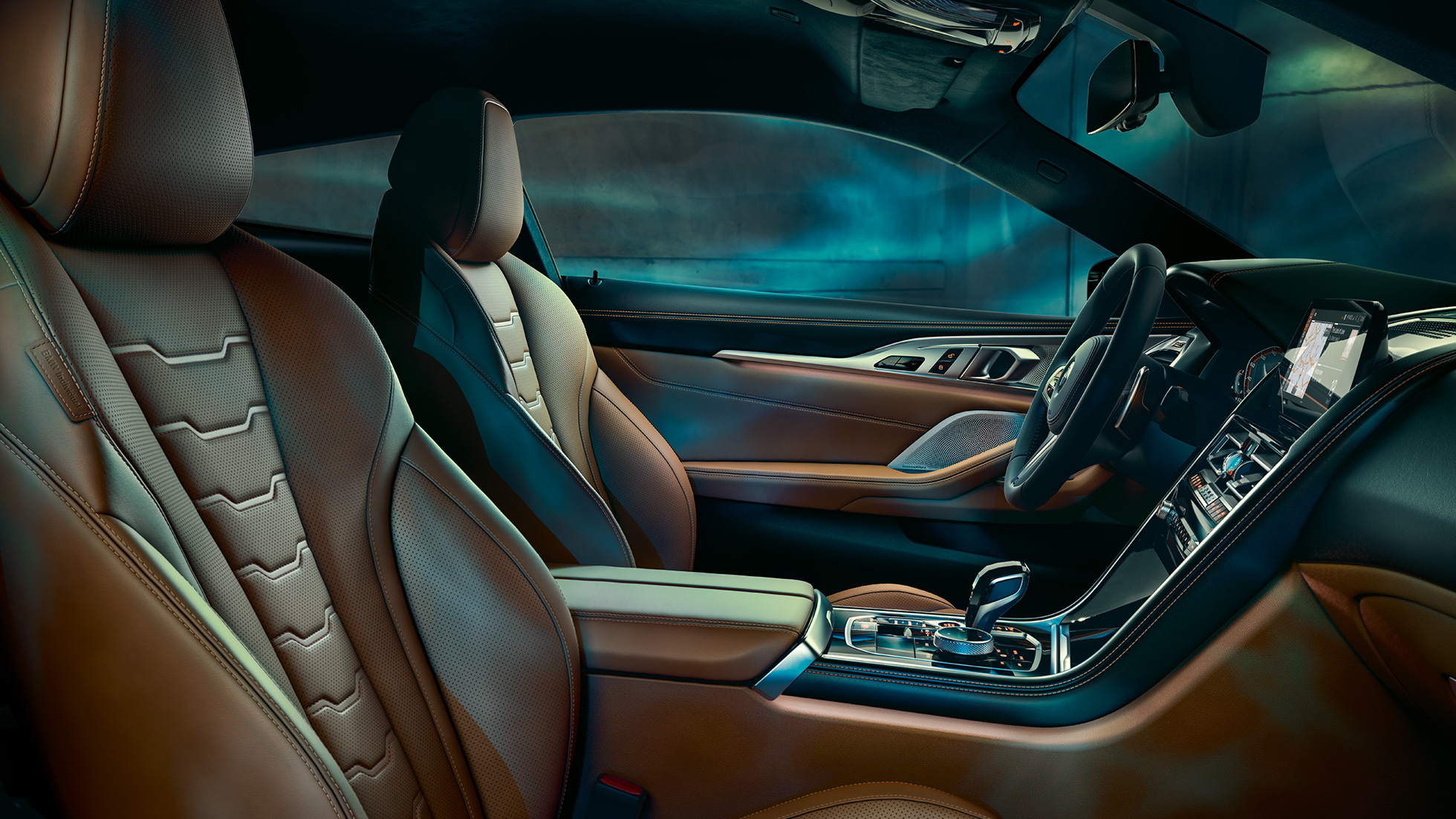 BMW M850i xDrive Coupé, салон. BMW M850i xDrive Coupé, салон с многофункциональными сиденьями из натуральной кожи BMW Individual 'Merino' Tartufo/Black.
