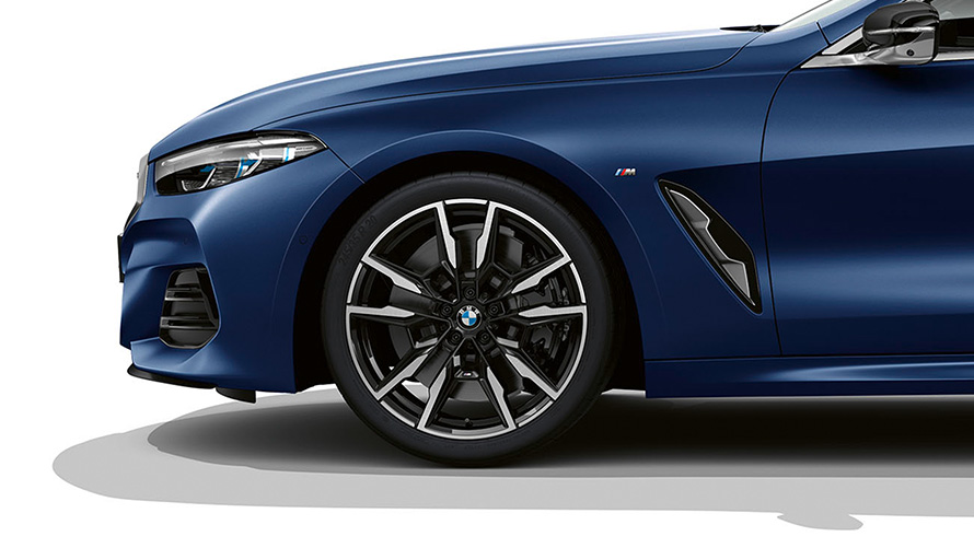 BMW M850i xDrive Gran Coupe G16 LCI Facelift 2022, 20" M легкосплавные диски Double-spoke 895 M Bicolour