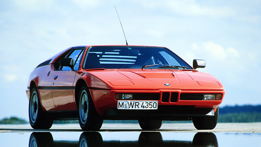 BMW M1 E26 вид спереди в три четверти, в статике BMW M Серии BMW M1 E26 вид спереди в три четверти, в статике