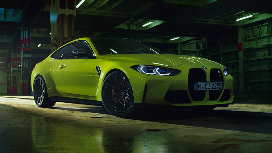 BMW M4 G82 вид сбоку в три четверти, в статике BMW M Серии BMW M4 G82 вид сбоку в три четверти, в статике