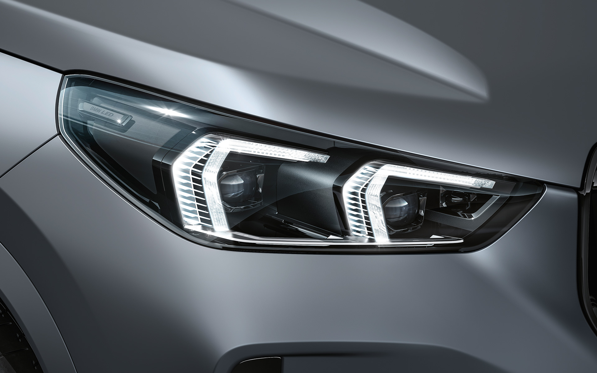 BMW X1 M35i xDrive, светодиодные фары BMW X1 M35i xDrive, экстерьер, светодиодные фары