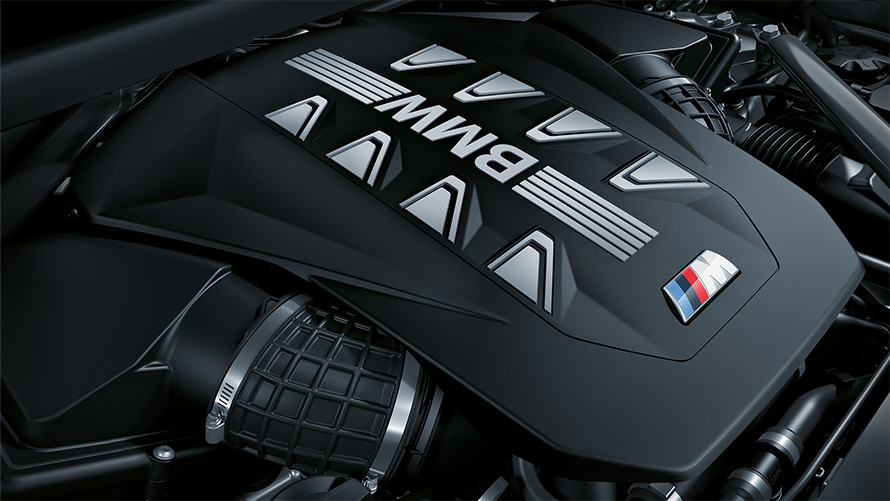 BMW X6 M60i xDrive G06 MP, двигатель, крупный план