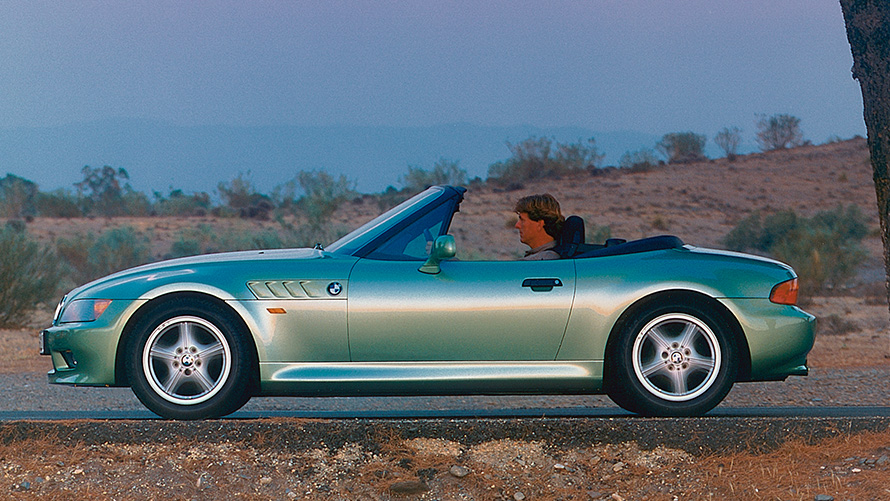 BMW Z3 Roadster (E36/7) вид сбоку, не в движении BMW Z3 Roadster (E36/7) вид сбоку, не в движении