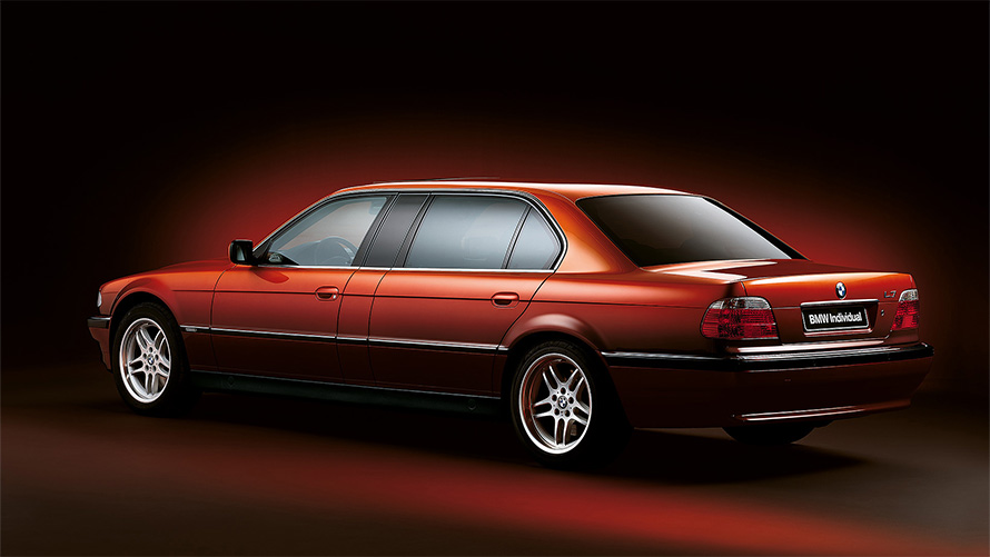 BMW 750iLA L7 Karl Lagerfeld E32 1992 &ndash; BMW Individual, вид сзади в три четверти