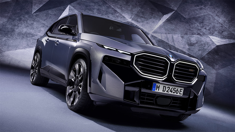 BMW XM G09 2022 BMW Individual Sepia metallic, вид спереди с повротом в три четверти