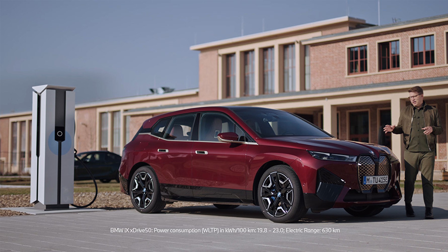 BMW electric cars BMW iX public charging with BMW Charging video BMW electric cars BMW iX public charging with BMW Charging video