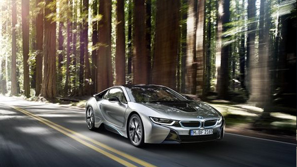 BMW i8 получил награду Engine of the Year Award 2016 BMW i8 получил награду Engine of the Year Award 2016