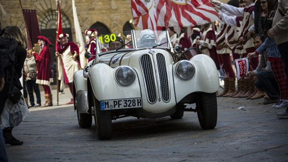 Четыре этапа, 1000 миль и BMW 328: BMW Group Classic в Mille Miglia 2016 года Четыре этапа, 1000 миль и BMW 328: BMW Group Classic в Mille Miglia 2016 года